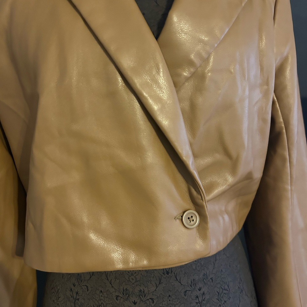 Abercrombie & Fitch Vegan Leather Crop Jacket in Butterscotch NWOT size M - Picture 2 of 9